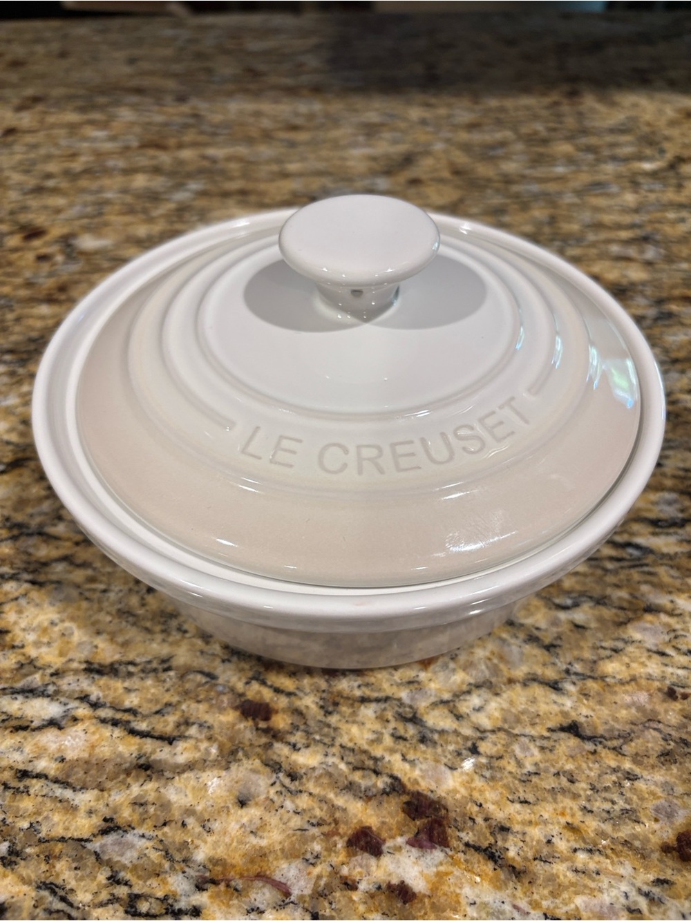 NWT Le Creuset 16cm Cereal Bowl, Set of 2, Meringue - Picture 10 of 11